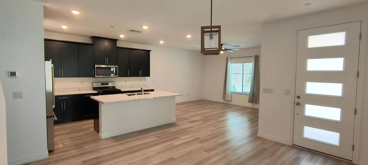 Townhouse for rent at 600 N Carriage Hill Dr, Las Vegas, NV 89138