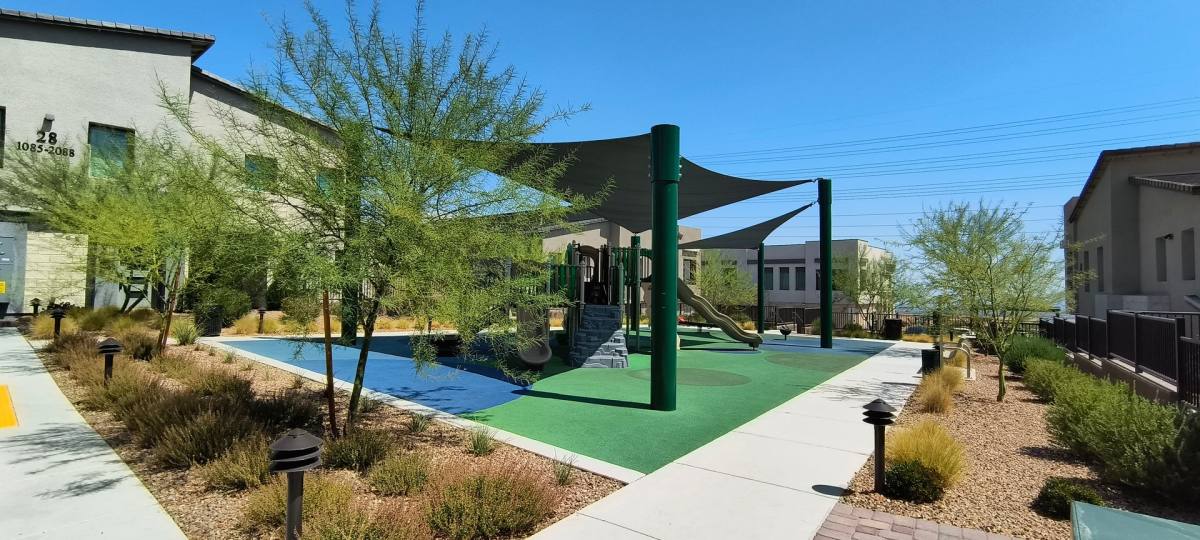 Townhouse for rent at 600 N Carriage Hill Dr, Las Vegas, NV 89138