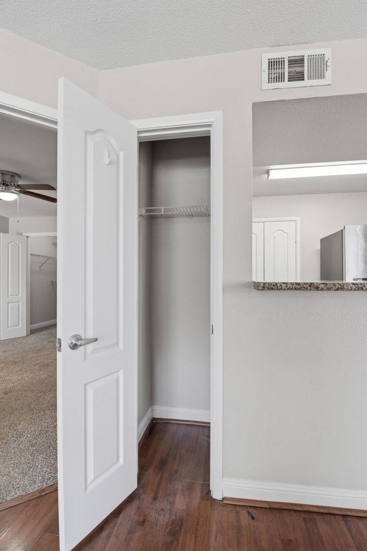 Apartment for rent at 5055 W Hacienda Ave, Las Vegas, NV 89118