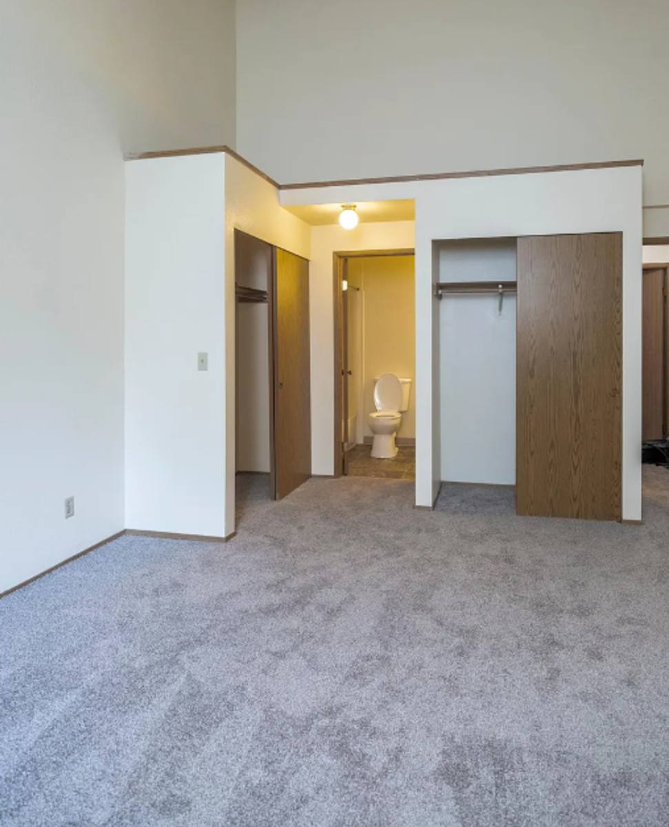 Apartment for rent at 117 S 330th St, Federal Way, WA 98003