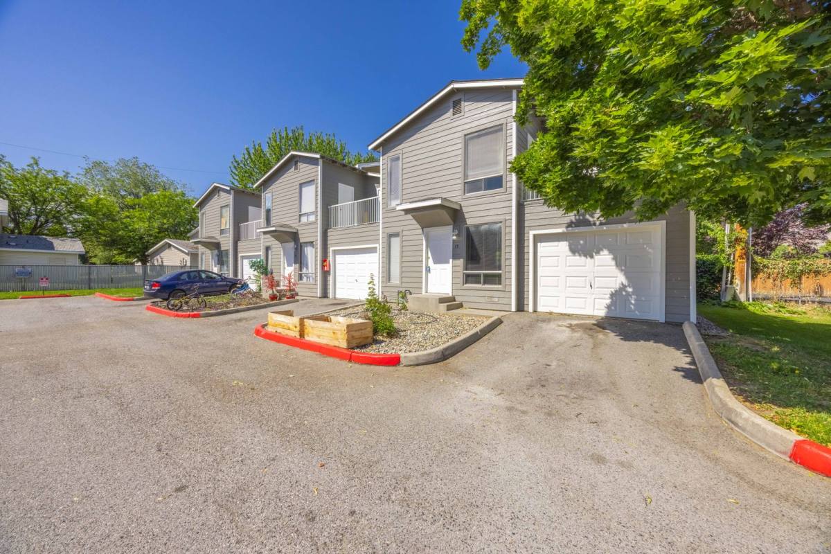 Townhouse for rent at 1107 Westwood Ave, Wenatchee, WA 98801