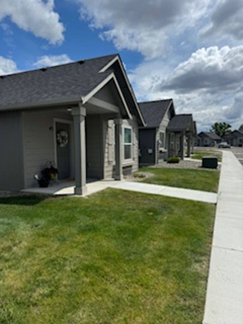 Apartment for rent at 1600 Dustan Loop, Clarkston, WA 99403