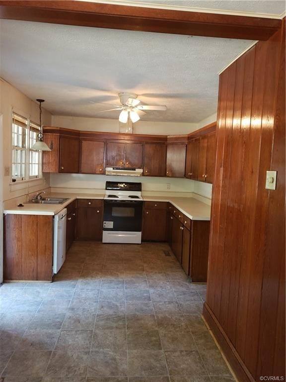House for rent at 14201 Harrowgate Rd, Chester, VA 23831