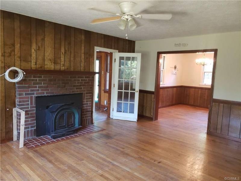 House for rent at 14201 Harrowgate Rd, Chester, VA 23831