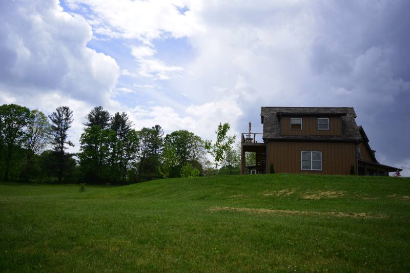 House for rent at 345 Ray Hill Rd, Mills River, NC 28759