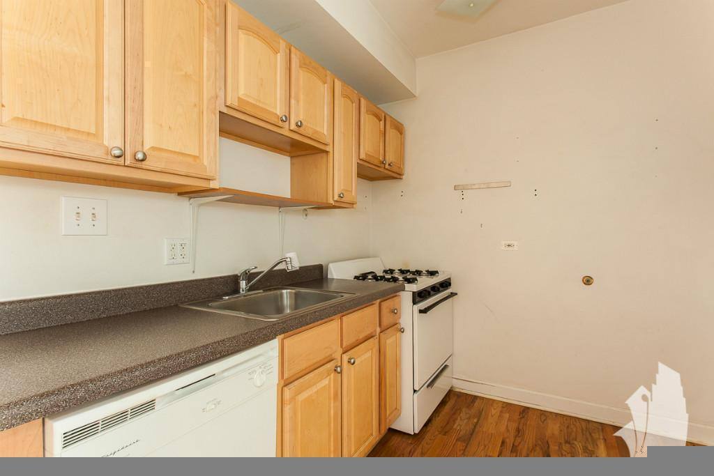 Apartment for rent at 3527 N Broadway #3, Chicago, IL 60657