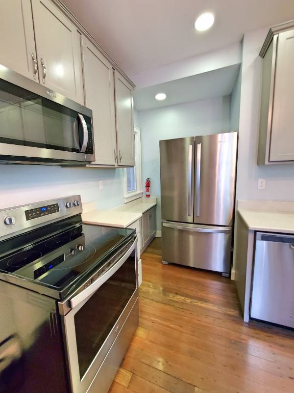 Townhouse for rent at 142 E Maynard Ave #142, Columbus, OH 43202