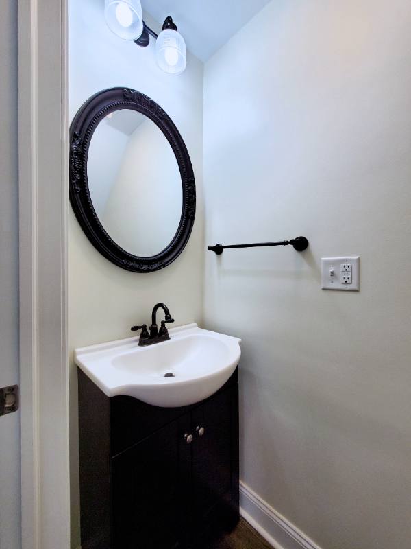 Townhouse for rent at 142 E Maynard Ave #142, Columbus, OH 43202