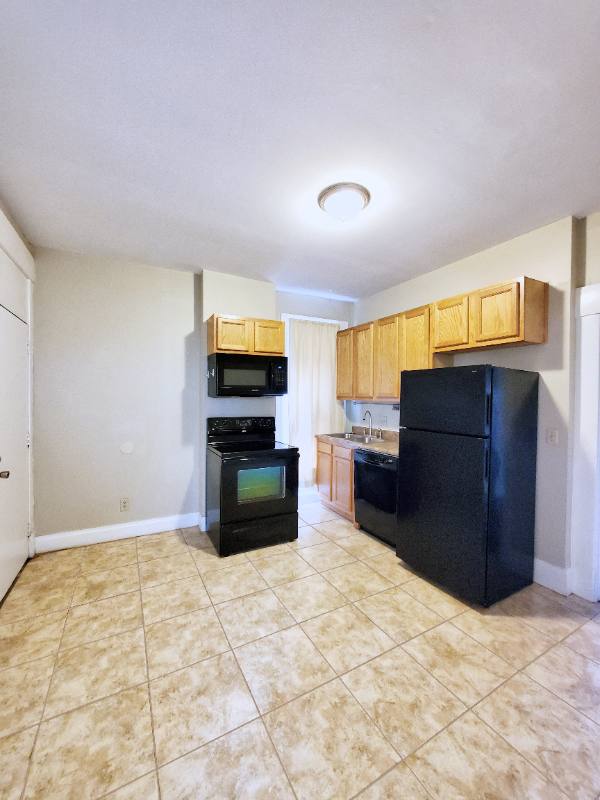 Apartment for rent at 1490 Michigan Ave, Columbus, OH 43201
