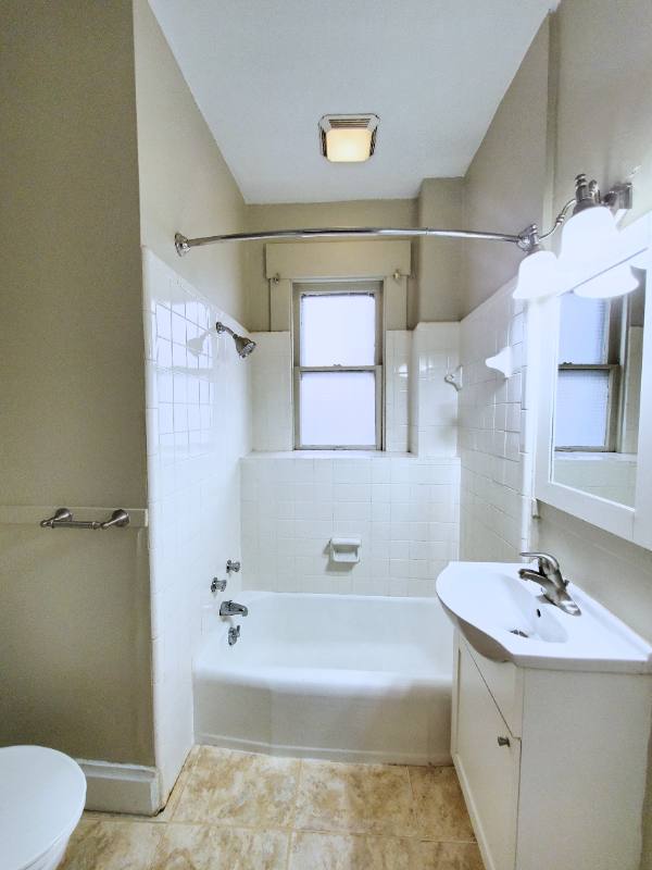 Apartment for rent at 1490 Michigan Ave, Columbus, OH 43201