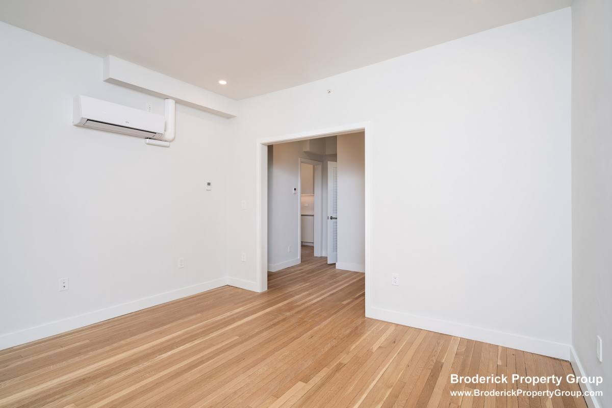 Apartment for rent at 18 Forest St #31, Cambridge, MA 02140