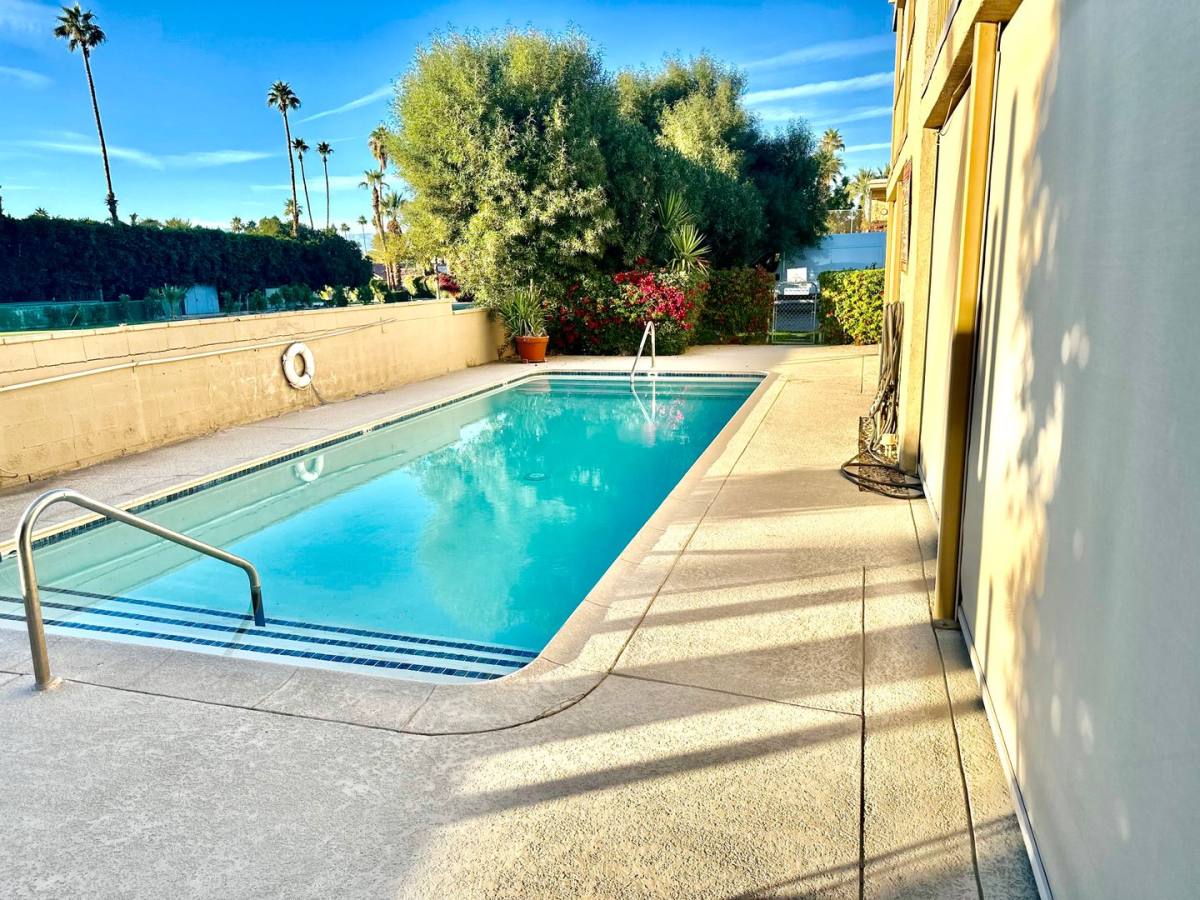 Apartment for rent at 46255 Portola, Palm Desert, CA 92260