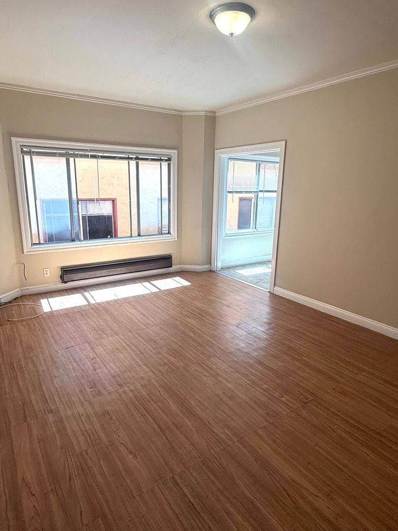Apartment for rent at 2430 8th Ave, Oakland, CA 94606