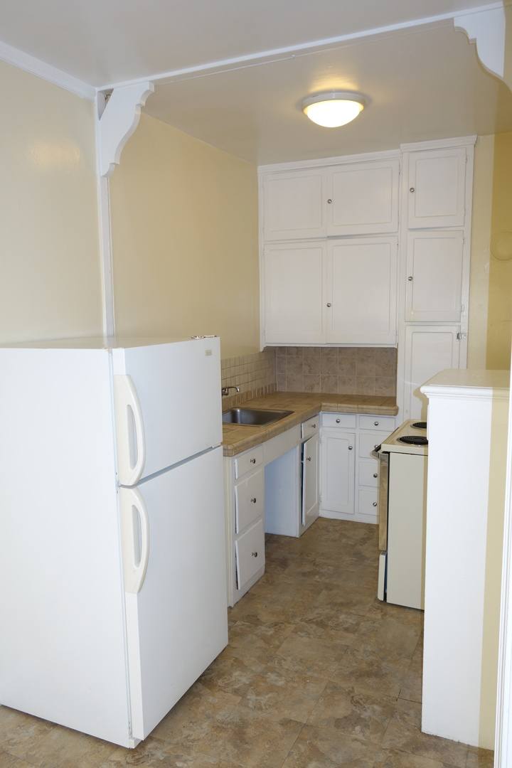 Apartment for rent at 2430 8th Ave, Oakland, CA 94606
