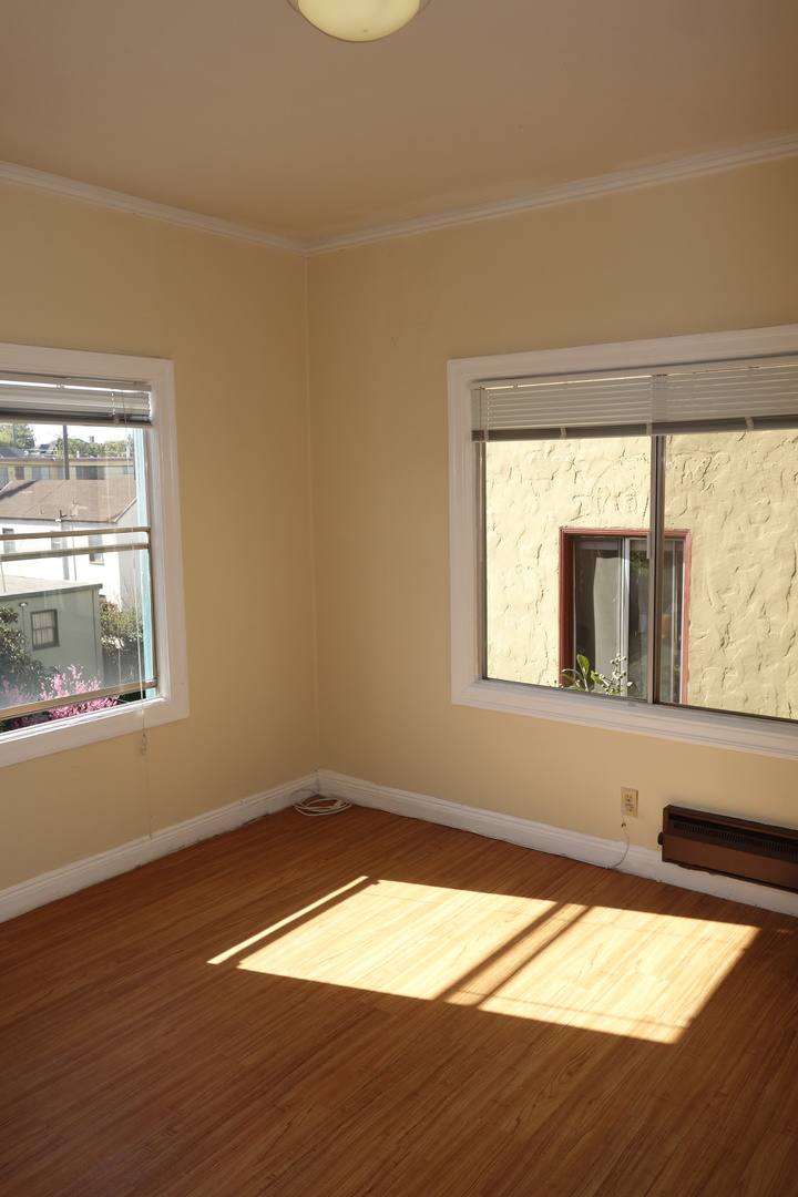 Apartment for rent at 2430 8th Ave, Oakland, CA 94606