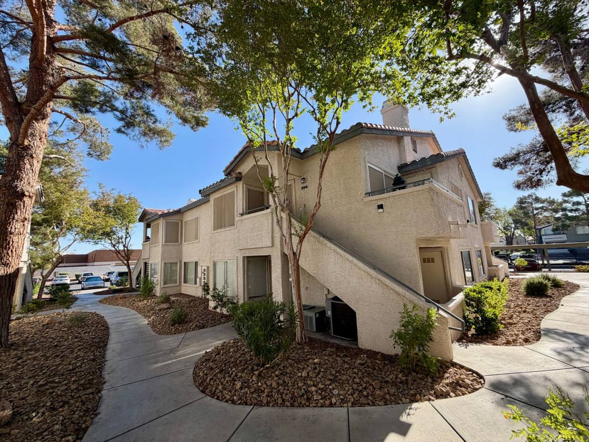 Condo for rent at 3131 Key Largo Dr, Las Vegas, NV 89120