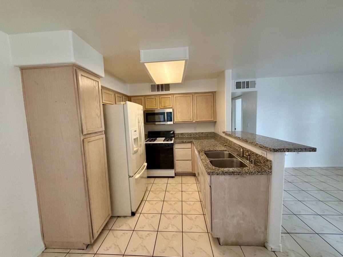 Condo for rent at 3131 Key Largo Dr, Las Vegas, NV 89120