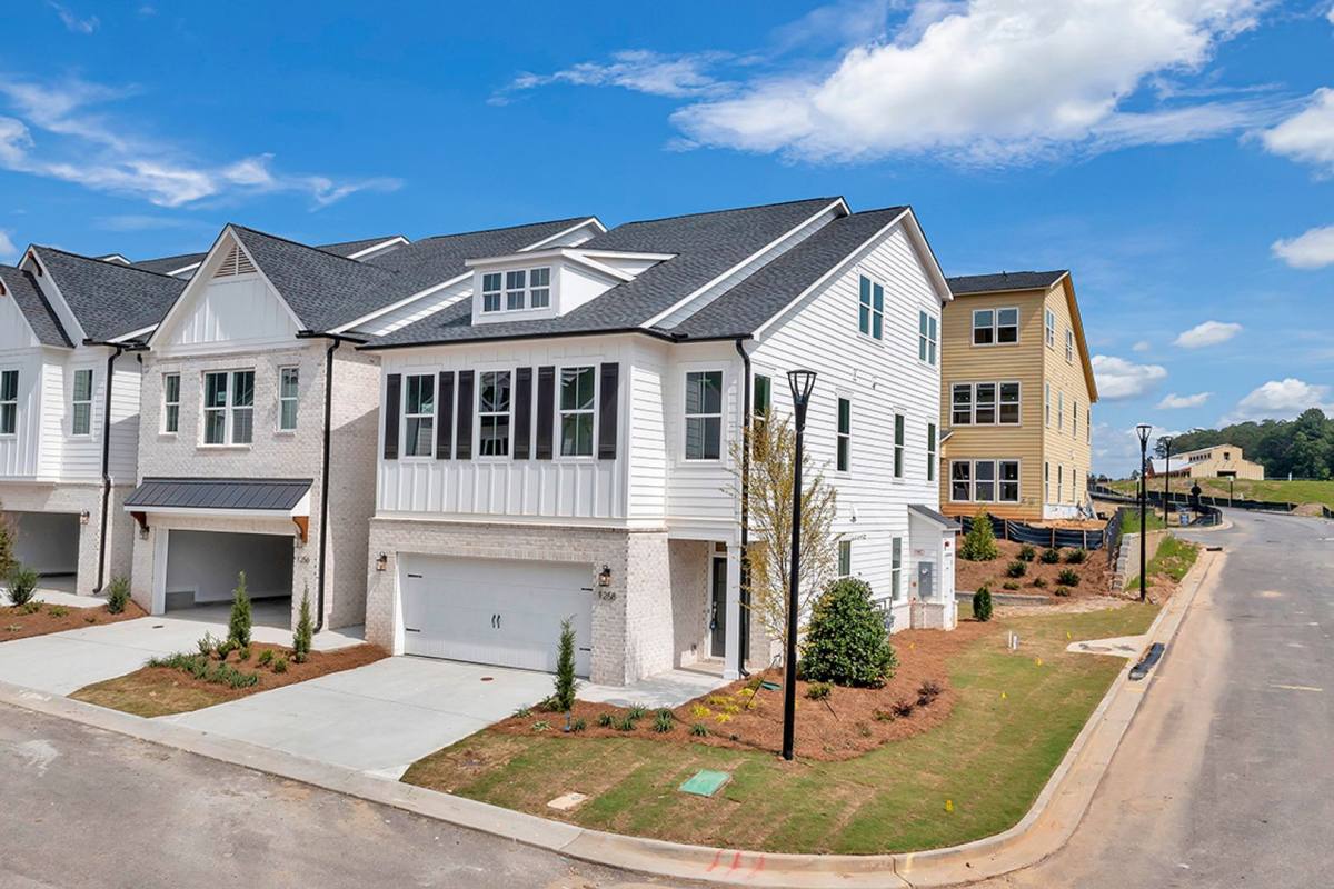 Townhouse for rent at 1258 Winterhaven Dr, Cumming, GA 30041