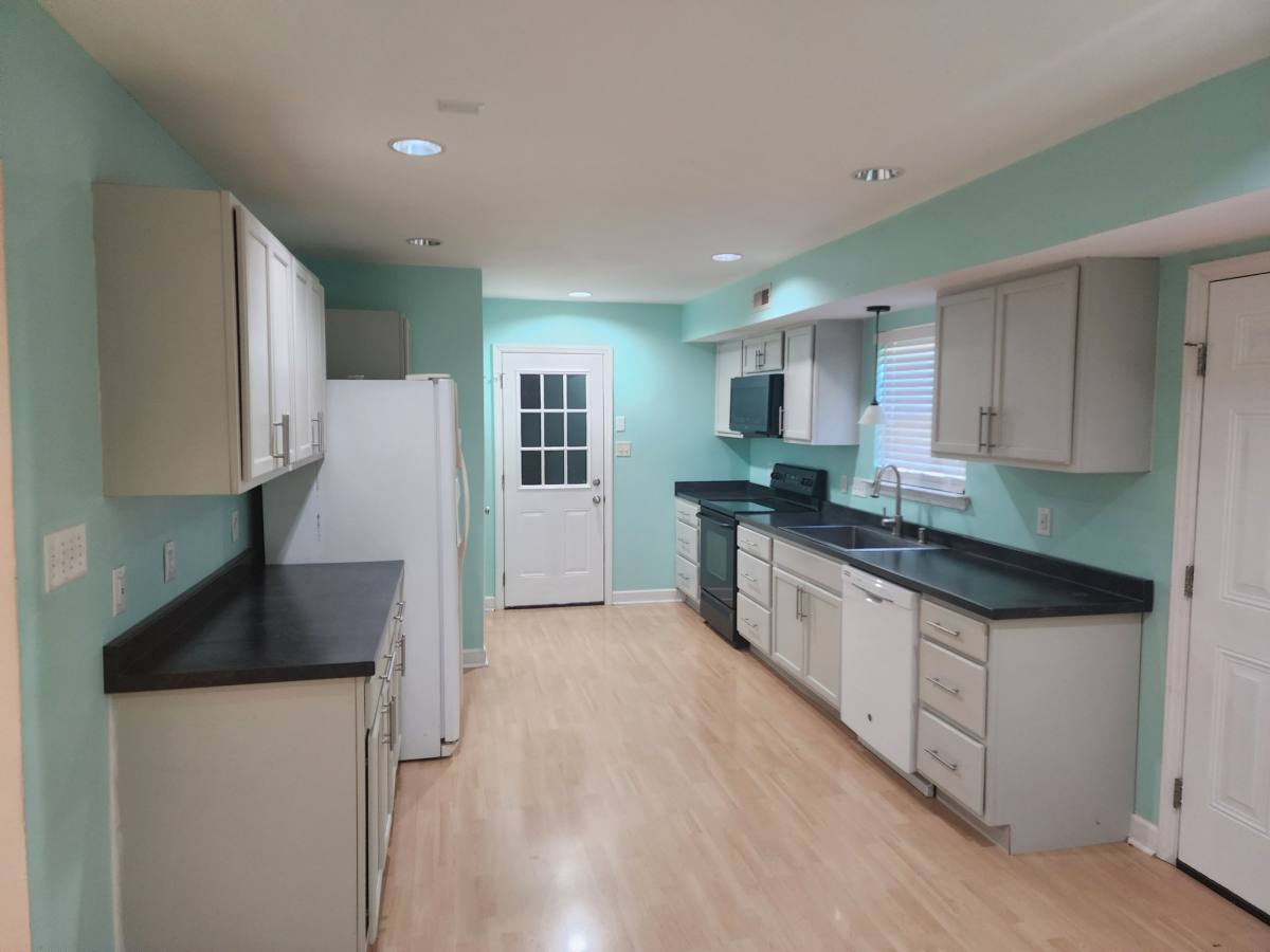 House for rent at 4227 Painted Trillium Court, Matthews, NC 28105