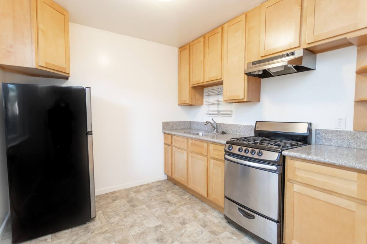 Apartment for rent at 24 Linda Ave, Oakland, CA 94611