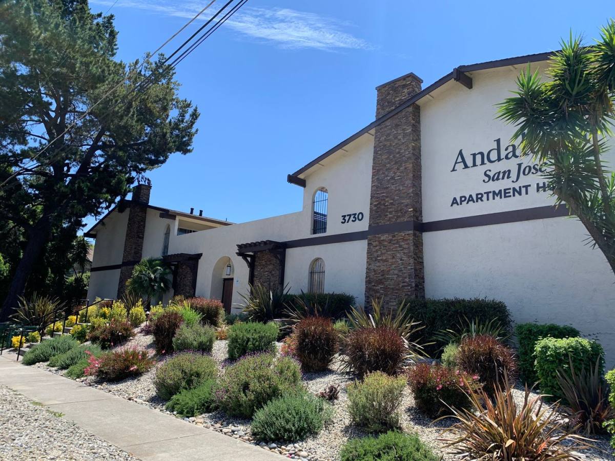 Apartment for rent at 3730 Moorpark Ave, San Jose, CA 95117
