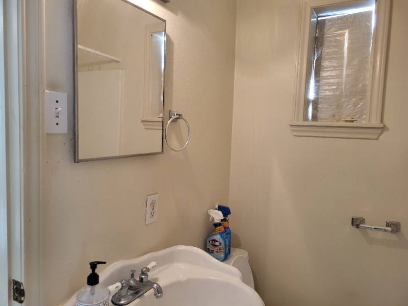 Apartment for rent at 92 Kelley St #B, Houston, TX 77009
