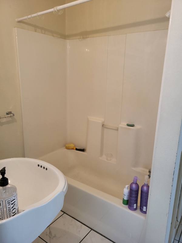 Apartment for rent at 92 Kelley St #B, Houston, TX 77009