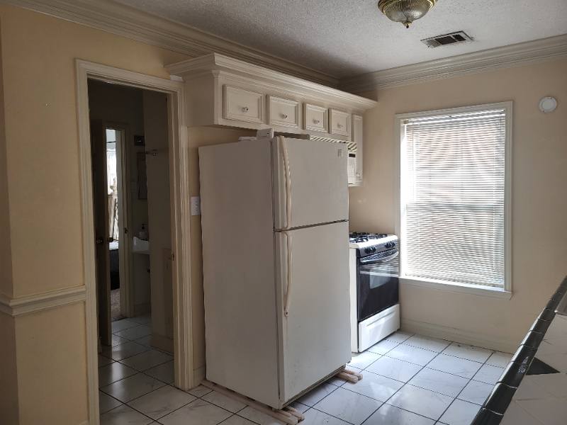 Apartment for rent at 92 Kelley St #B, Houston, TX 77009