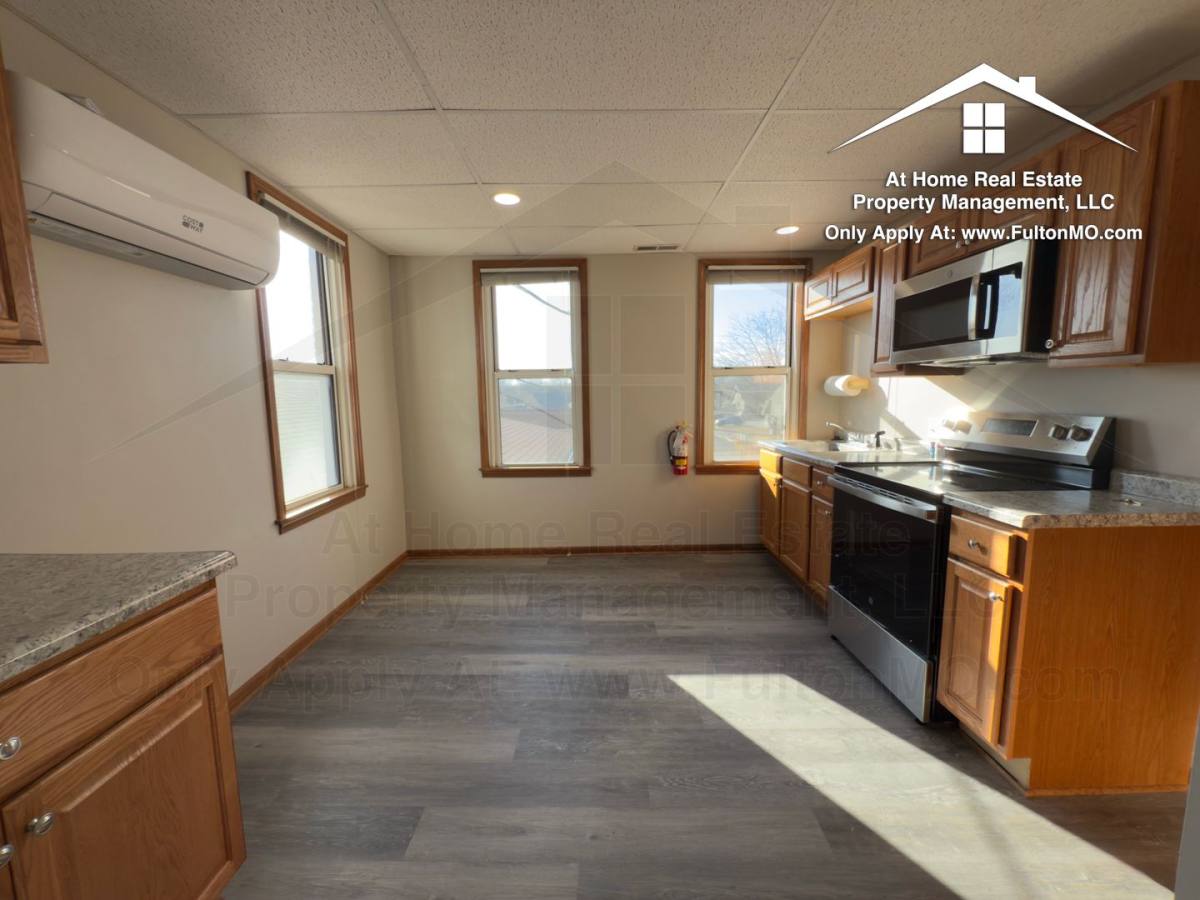 Apartment for rent at 603 Court St, Fulton, MO 65251