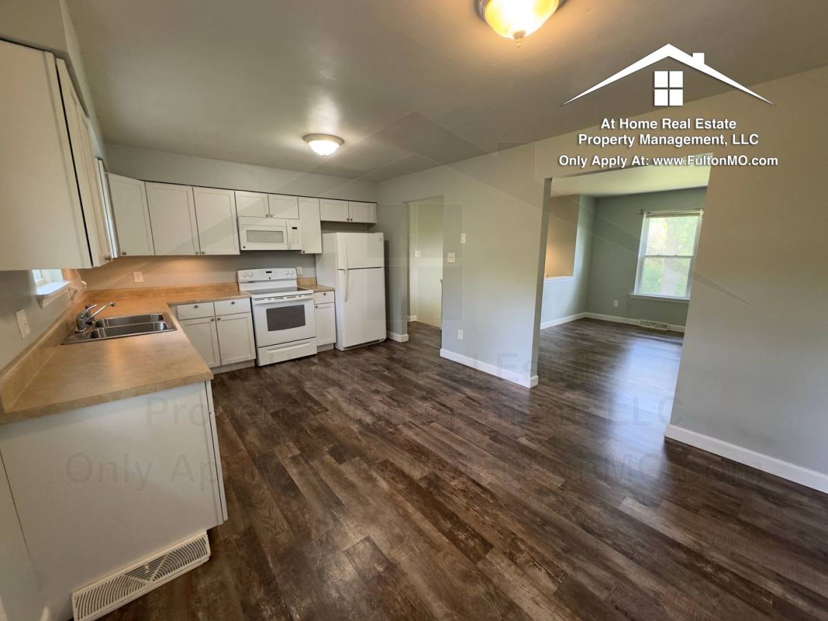 House for rent at 501 Stack Rd, Fulton, MO 65251