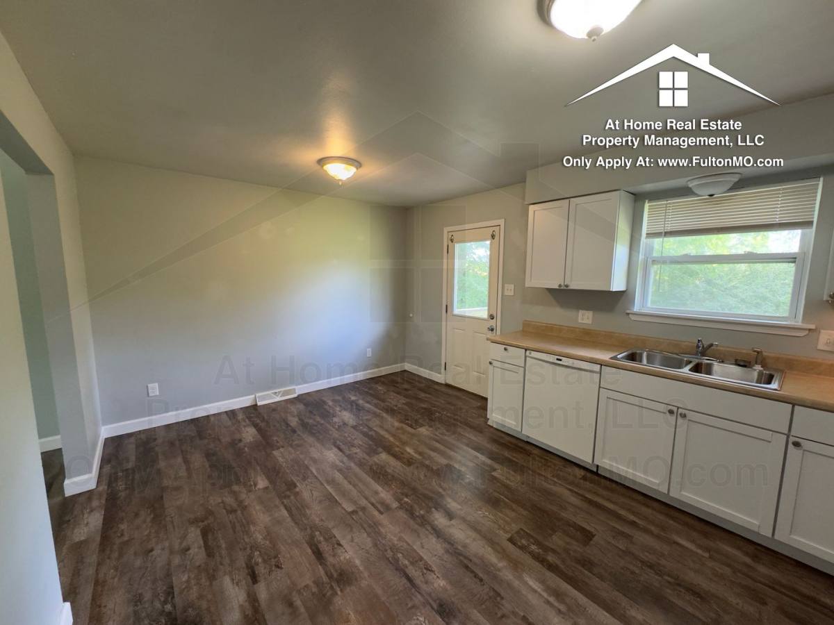 House for rent at 501 Stack Rd, Fulton, MO 65251