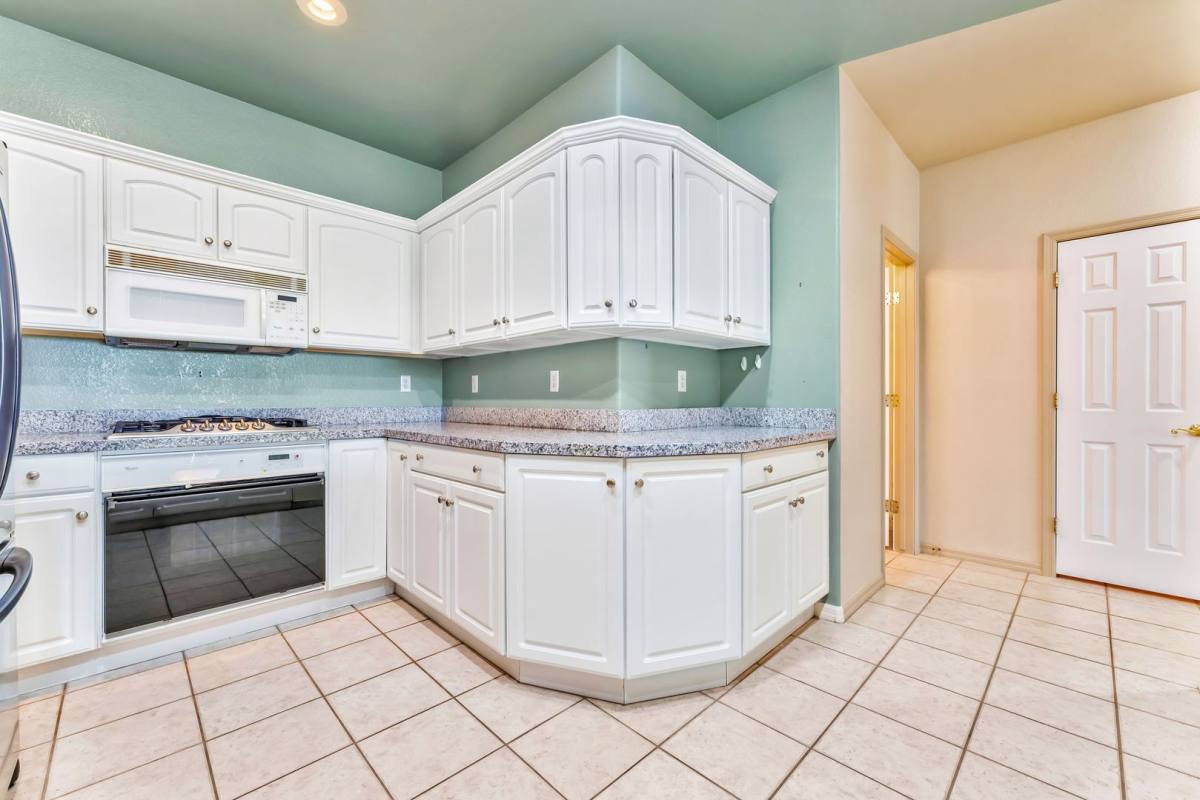 Condo for rent at 9430 Laguna Niguel, Las Vegas, NV 89134