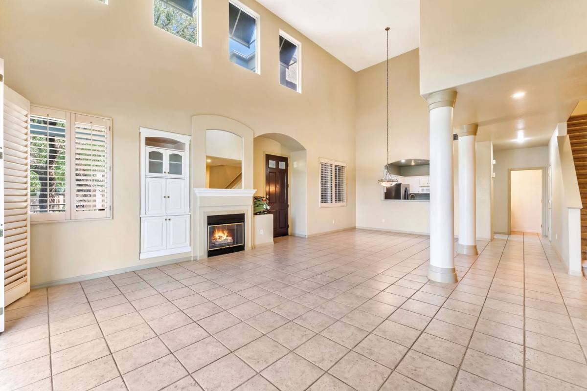 Condo for rent at 9430 Laguna Niguel, Las Vegas, NV 89134