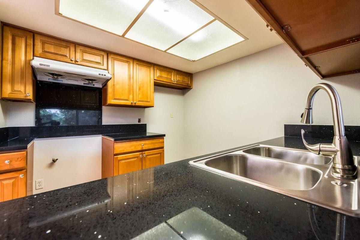 Townhouse for rent at 818 N Monterey St, Alhambra, CA 91801