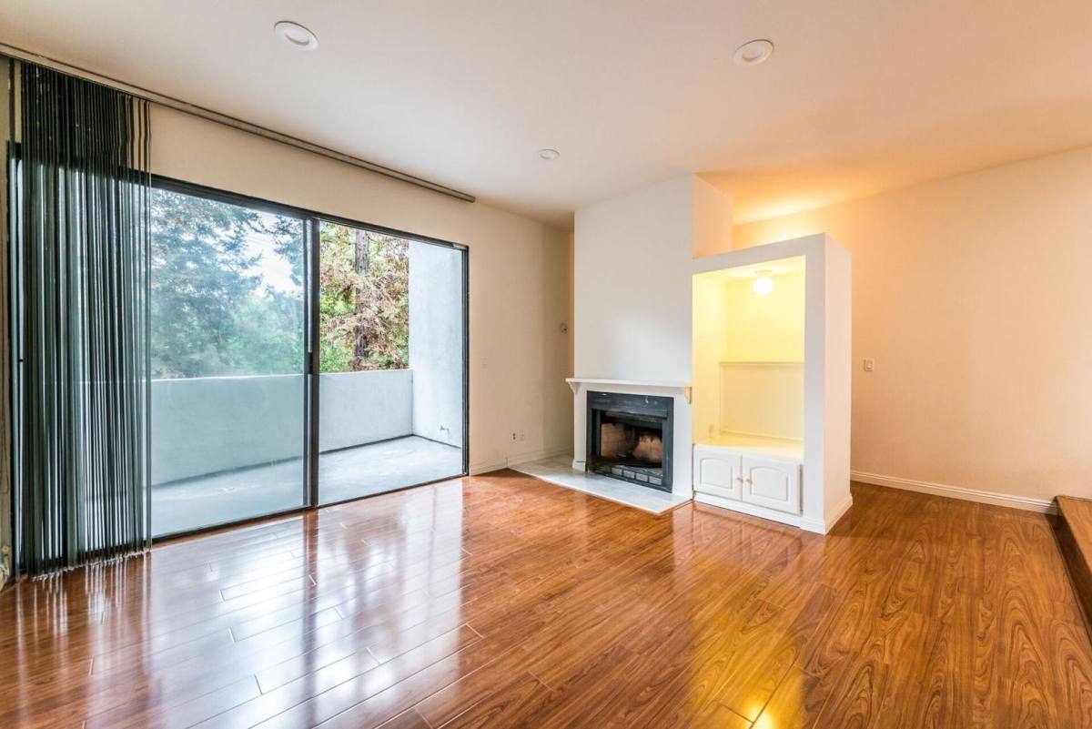 Townhouse for rent at 818 N Monterey St, Alhambra, CA 91801