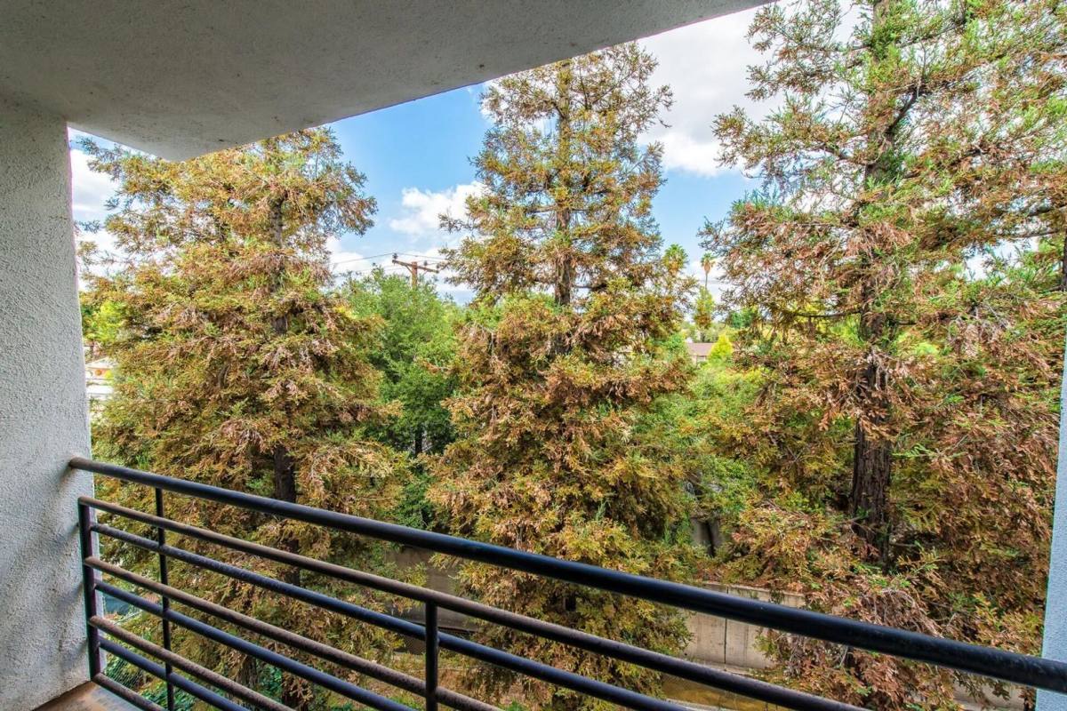 Townhouse for rent at 818 N Monterey St, Alhambra, CA 91801