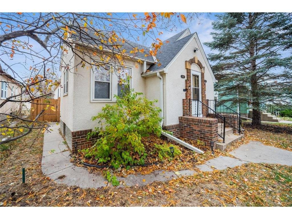Apartment for rent at 4331 Thomas Ave N, Minneapolis, MN 55412