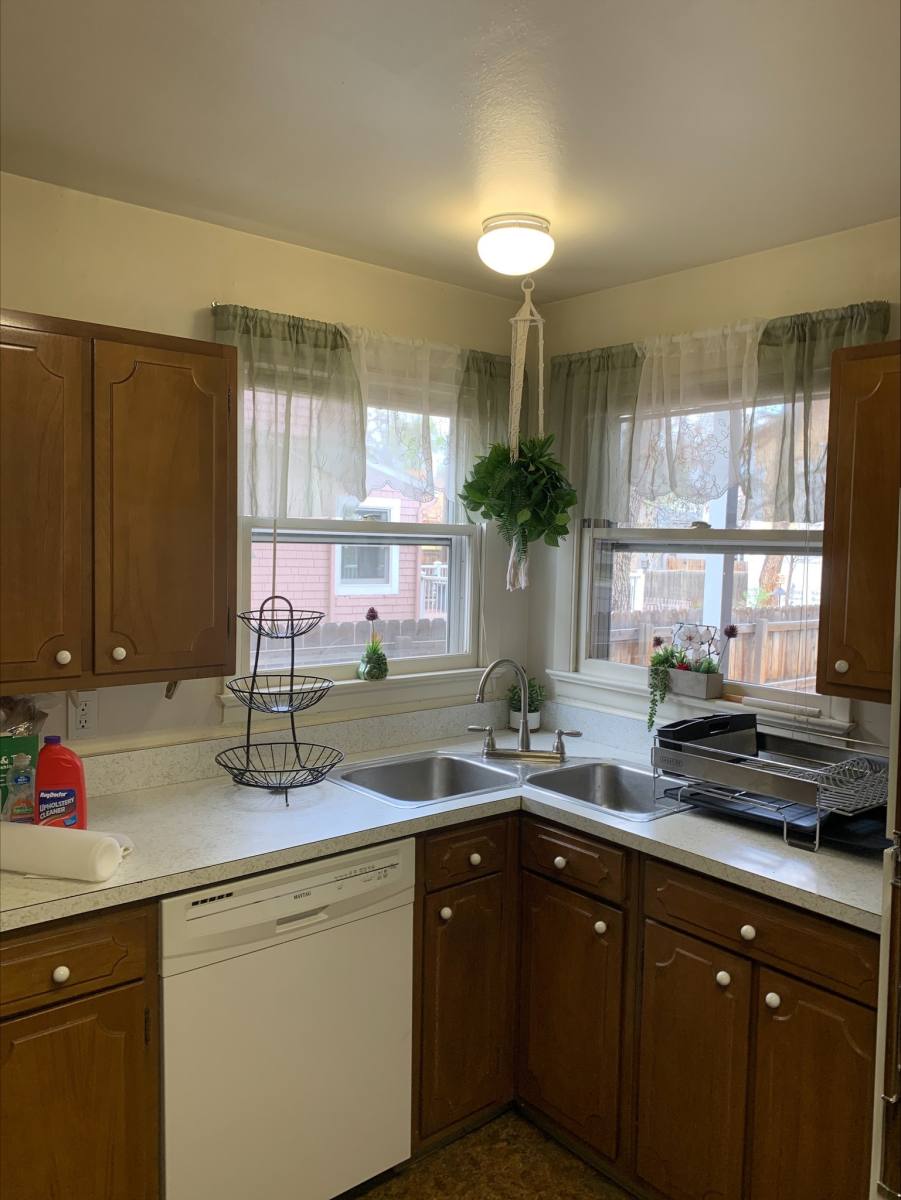 House for rent at 1215 N Weber, Colorado Springs, CO 80903