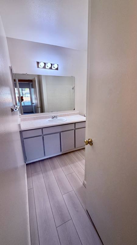Apartment for rent at 4890 N Backer Ave, Fresno, CA 93726