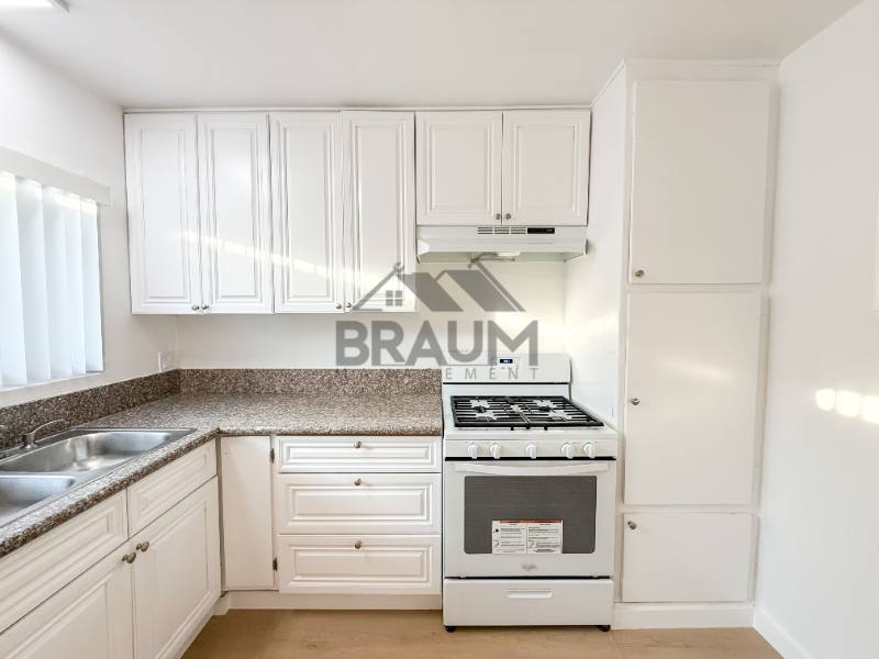 Apartment for rent at 13115 Oxnard St #19, Van Nuys, CA 91401