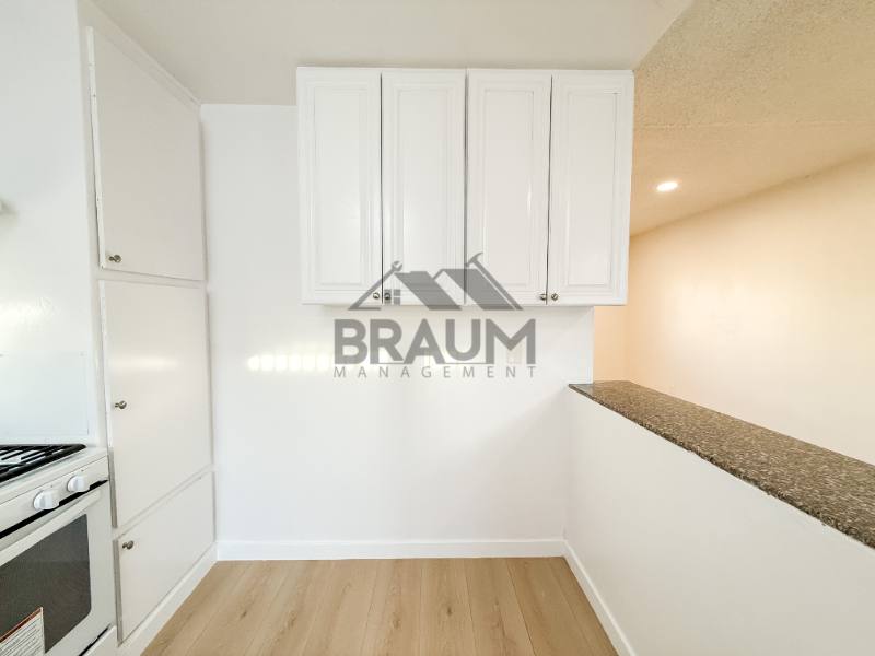 Apartment for rent at 13115 Oxnard St #19, Van Nuys, CA 91401