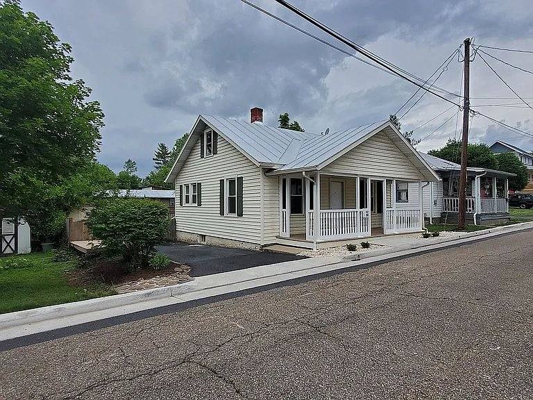 House for rent at 151 Academy St, Harrisonburg, VA 22801
