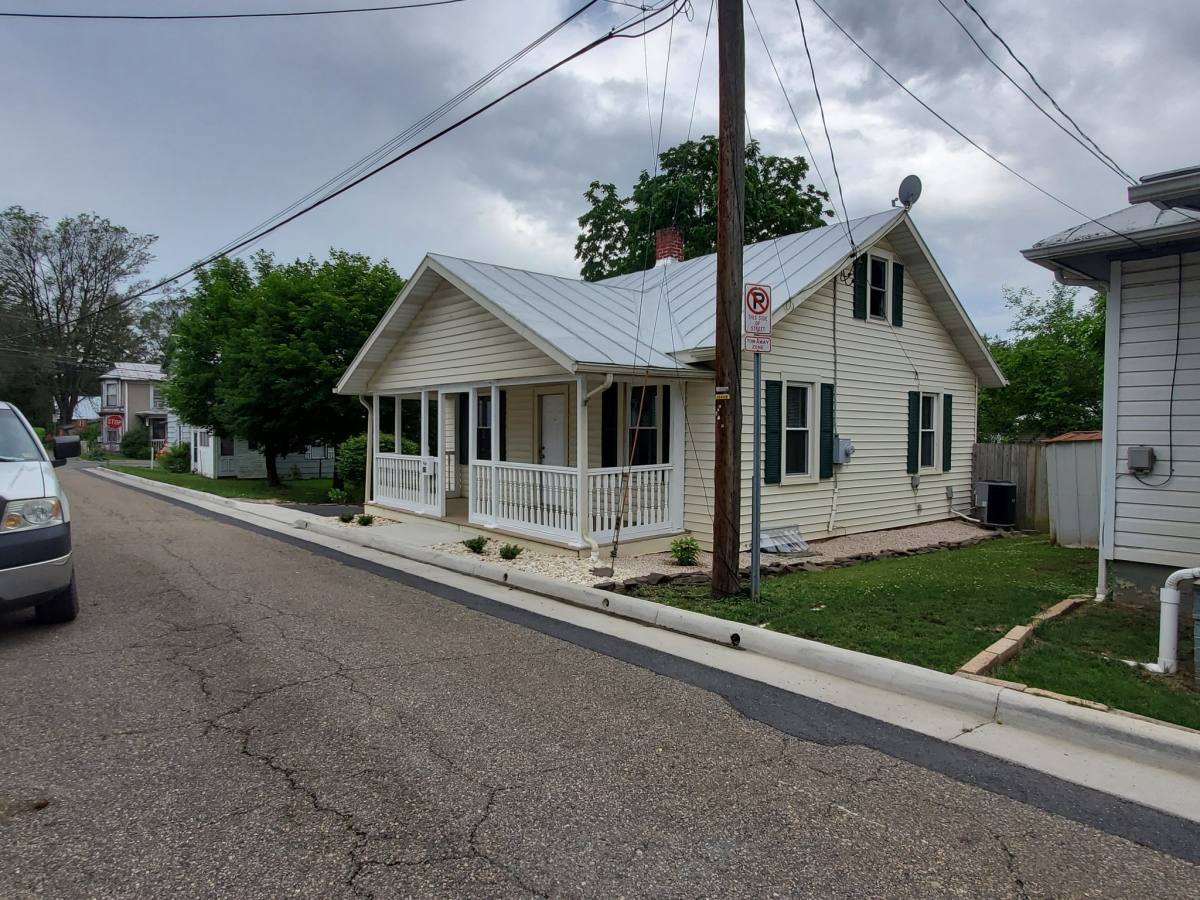 House for rent at 151 Academy St, Harrisonburg, VA 22801