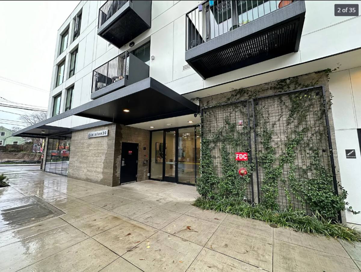 Apartment for rent at 2475 SE 30th Ave, Portland, OR 97202