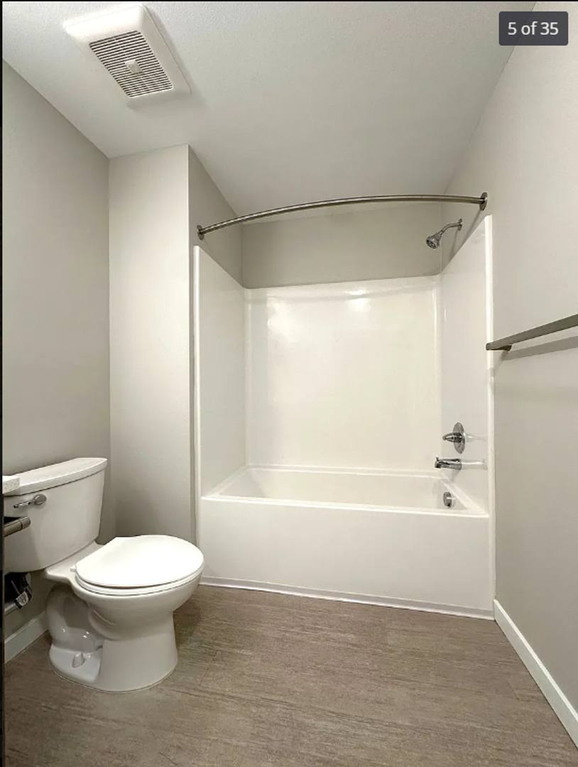 Apartment for rent at 2475 SE 30th Ave, Portland, OR 97202