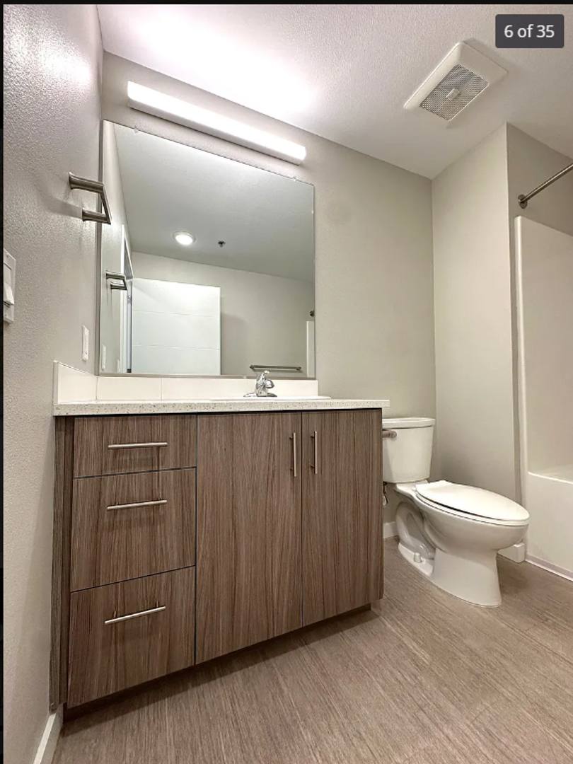Apartment for rent at 2475 SE 30th Ave, Portland, OR 97202