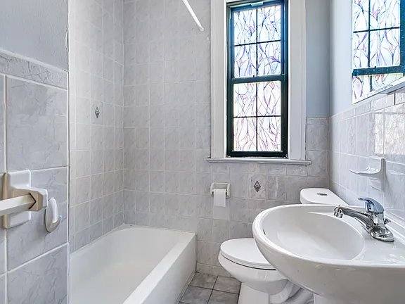 Apartment for rent at 109 Chestnut St #4, Audubon, NJ 08106