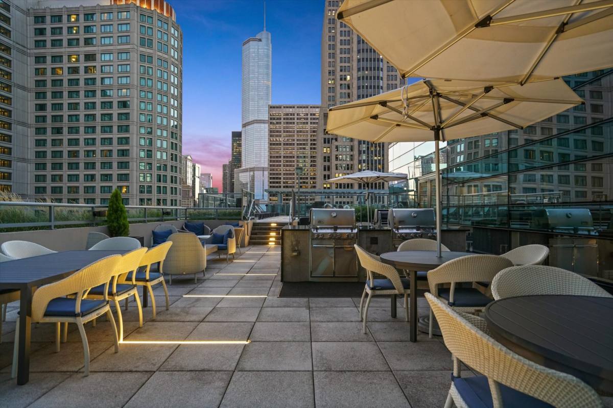 Apartment for rent at 352 E N Water St, Chicago, IL 60611