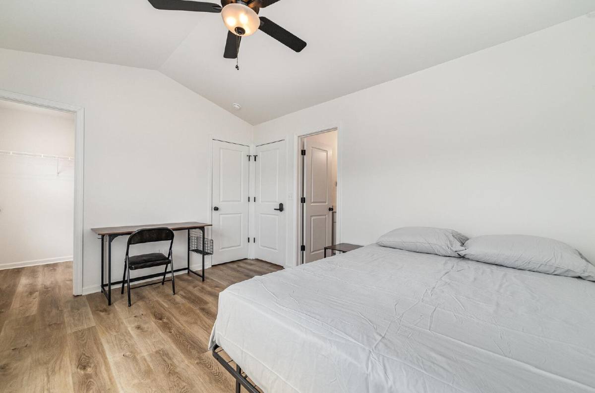 Townhouse for rent at 5357 Eneida Sue Dr, Charlotte, NC 28214