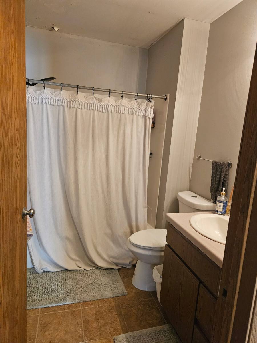 Apartment for rent at 216 W Ave #4, La Crosse, WI 54601